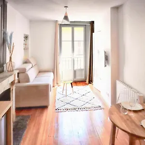 https://68-grande-rue.hotels-rhonealpes.com